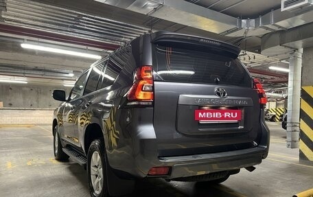 Toyota Land Cruiser Prado 150 рестайлинг 2, 2021 год, 6 250 000 рублей, 7 фотография