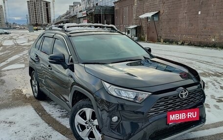 Toyota RAV4, 2020 год, 3 700 000 рублей, 12 фотография