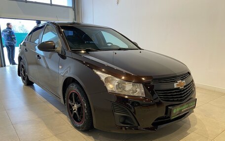 Chevrolet Cruze II, 2013 год, 875 000 рублей, 3 фотография