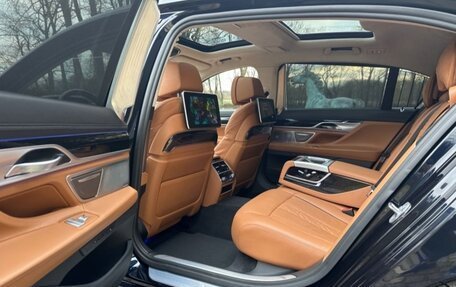 BMW 7 серия, 2018 год, 10 300 000 рублей, 11 фотография