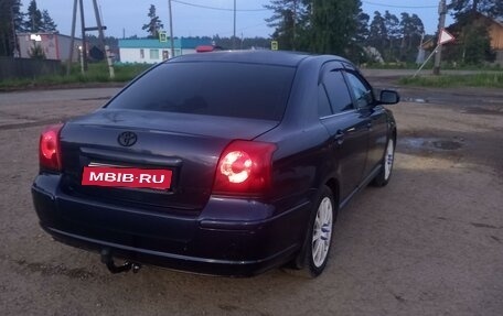 Toyota Avensis III рестайлинг, 2003 год, 600 000 рублей, 7 фотография