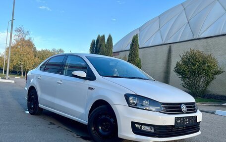 Volkswagen Polo VI (EU Market), 2016 год, 870 000 рублей, 2 фотография