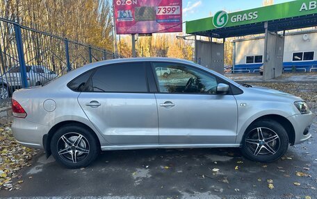 Volkswagen Polo VI (EU Market), 2012 год, 800 000 рублей, 6 фотография