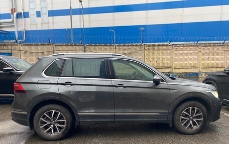 Volkswagen Tiguan II, 2021 год, 3 200 000 рублей, 4 фотография