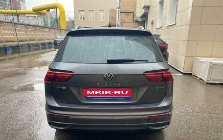 Volkswagen Tiguan II, 2021 год, 3 200 000 рублей, 6 фотография