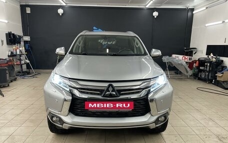 Mitsubishi Pajero Sport III рестайлинг, 2019 год, 3 300 000 рублей, 2 фотография