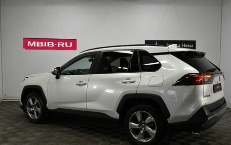 Toyota RAV4, 2020 год, 3 790 000 рублей, 4 фотография