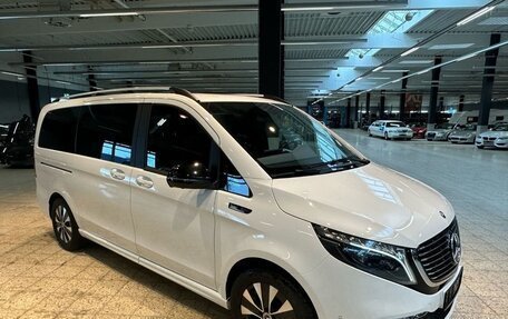 Mercedes-Benz EQV, 2021 год, 8 449 000 рублей, 1 фотография