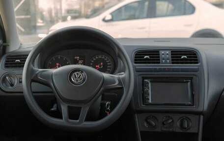 Volkswagen Polo VI (EU Market), 2015 год, 1 050 000 рублей, 13 фотография