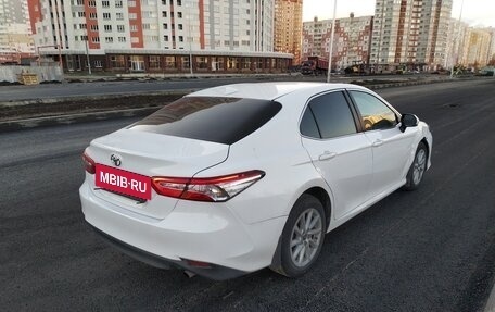 Toyota Camry, 2021 год, 1 250 000 рублей, 7 фотография