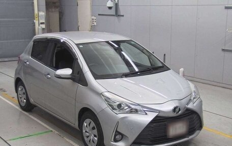 Toyota Vitz, 2019 год, 1 045 000 рублей, 1 фотография