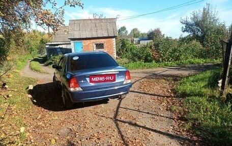 Ford Laser IV, 2001 год, 250 000 рублей, 2 фотография