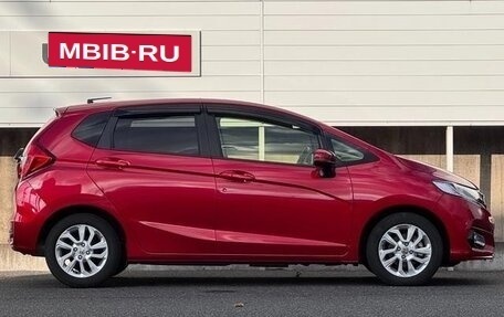 Honda Fit III, 2019 год, 900 000 рублей, 4 фотография