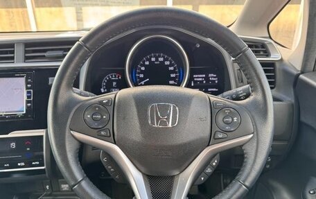 Honda Fit III, 2019 год, 900 000 рублей, 5 фотография