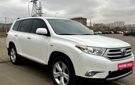 Toyota Highlander III, 2012 год, 2 220 000 рублей, 2 фотография