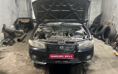 Nissan Avenir II, 2002 год, 135 000 рублей, 2 фотография