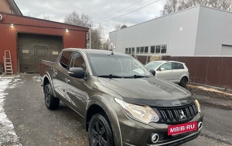 Mitsubishi L200 IV рестайлинг, 2016 год, 2 080 000 рублей, 5 фотография