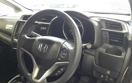 Honda Fit III, 2019 год, 1 070 000 рублей, 6 фотография