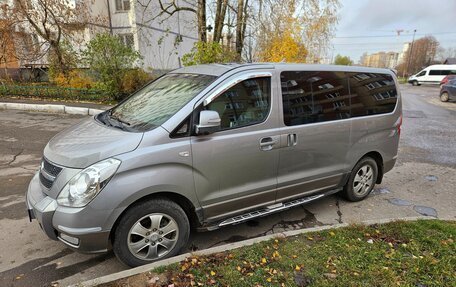 Hyundai Grand Starex Grand Starex I рестайлинг 2, 2014 год, 2 500 000 рублей, 1 фотография