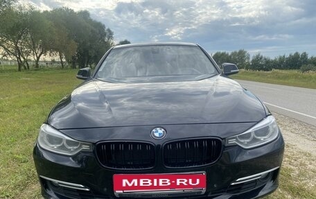 BMW 3 серия, 2013 год, 1 950 000 рублей, 4 фотография