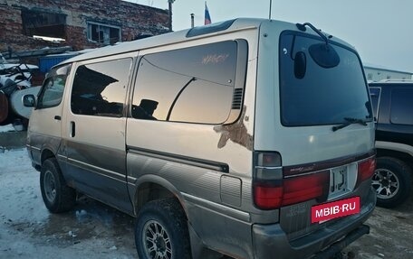 Toyota HiAce H100, 1992 год, 750 000 рублей, 5 фотография