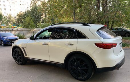 Infiniti QX70, 2014 год, 2 700 000 рублей, 1 фотография