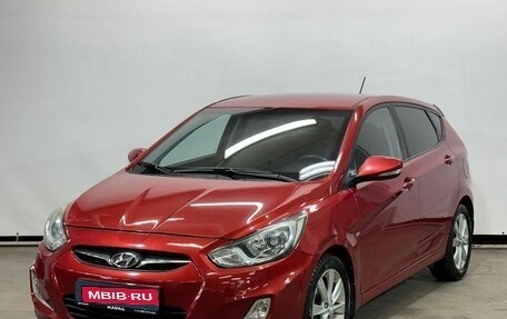 Hyundai Solaris II рестайлинг, 2012 год, 950 000 рублей, 1 фотография