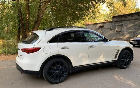 Infiniti QX70, 2014 год, 2 700 000 рублей, 3 фотография