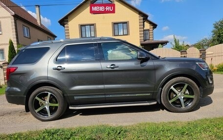 Ford Explorer VI, 2017 год, 3 100 000 рублей, 5 фотография