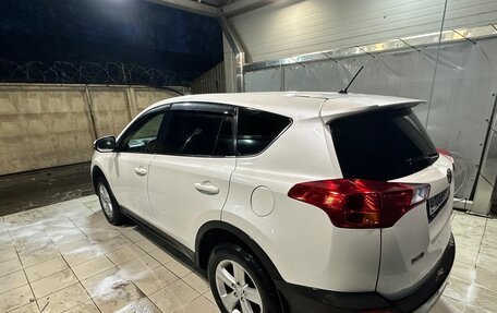 Toyota RAV4, 2013 год, 1 669 000 рублей, 4 фотография