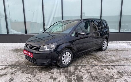 Volkswagen Touran III, 2011 год, 1 049 000 рублей, 1 фотография