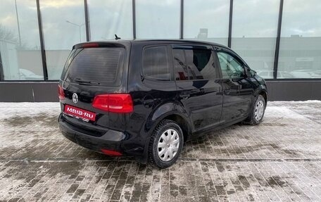 Volkswagen Touran III, 2011 год, 1 049 000 рублей, 5 фотография