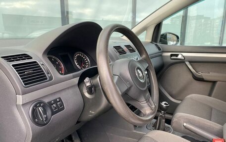 Volkswagen Touran III, 2011 год, 1 049 000 рублей, 12 фотография