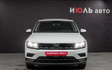 Volkswagen Tiguan II, 2019 год, 3 240 000 рублей, 2 фотография