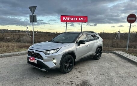 Toyota RAV4, 2021 год, 3 175 000 рублей, 7 фотография