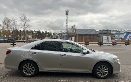 Toyota Camry, 2011 год, 2 050 000 рублей, 4 фотография