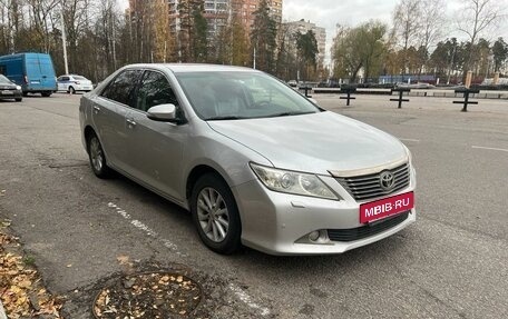 Toyota Camry, 2011 год, 2 050 000 рублей, 3 фотография