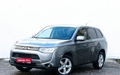 Mitsubishi Outlander III рестайлинг 3, 2012 год, 1 100 000 рублей, 1 фотография