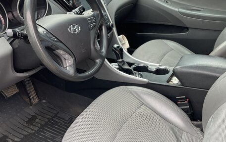 Hyundai Sonata VI, 2010 год, 1 100 000 рублей, 8 фотография