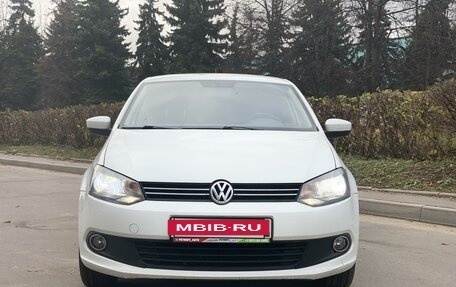 Volkswagen Polo VI (EU Market), 2015 год, 990 000 рублей, 2 фотография