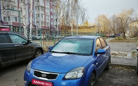 KIA Rio II, 2011 год, 880 000 рублей, 1 фотография