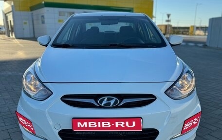 Hyundai Solaris II рестайлинг, 2011 год, 710 000 рублей, 1 фотография