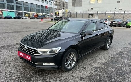 Volkswagen Passat B8 рестайлинг, 2016 год, 1 650 000 рублей, 2 фотография