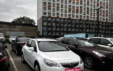 Opel Astra J, 2011 год, 750 000 рублей, 3 фотография