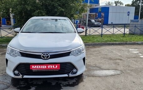 Toyota Camry, 2016 год, 2 400 000 рублей, 2 фотография