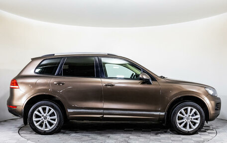 Volkswagen Touareg III, 2012 год, 2 099 000 рублей, 4 фотография