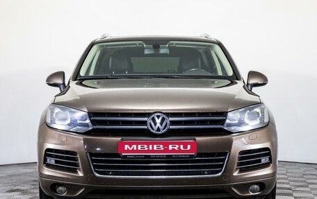 Volkswagen Touareg III, 2012 год, 2 099 000 рублей, 2 фотография