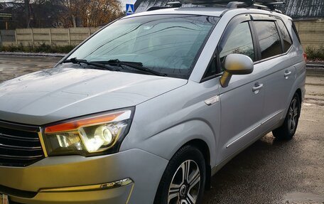 SsangYong Stavic, 2014 год, 1 720 000 рублей, 6 фотография