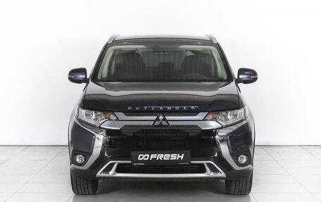 Mitsubishi Outlander III рестайлинг 3, 2020 год, 2 590 000 рублей, 3 фотография