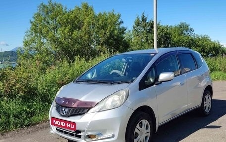 Honda Fit III, 2012 год, 910 000 рублей, 1 фотография